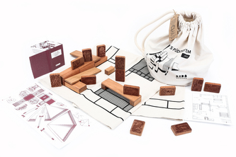 DWOOD Zahradní domek dřevěná stavebnice s příběhem 76 + 13 dílů