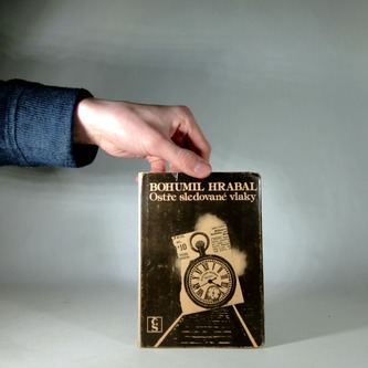 Ostře sledované vlaky