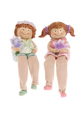 Levandulová dívka nebo chlapec sedící, nohy z textilu, polyresin, cena za 1ks.