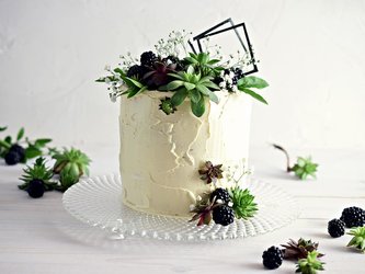 SERVÍROVACÍ TALÍŘ NA DORT KARO 28CM