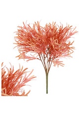 Trs rozmarýnu v červeno-oranžové barvě, umělá květina.