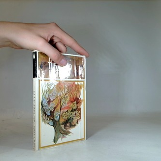 Pach tlejícího listí