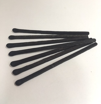 Zápalky svíčkové černé 9,5 cm (100 ks + 2 škrtátka) náh