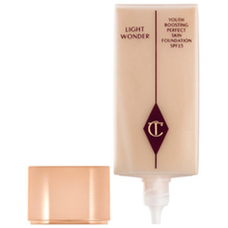 Charlotte Tilbury Lehký tekutý make-up Light Wonder (Foundation) 40 ml Odstín 1 Fair woman