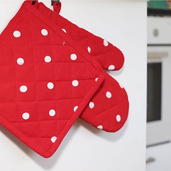 HOME ELEMENTS Kuchyňská sada - chňapka a podložka, Bílý puntík, červené pozadí