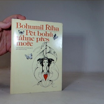 Pět bohů táhne přes moře