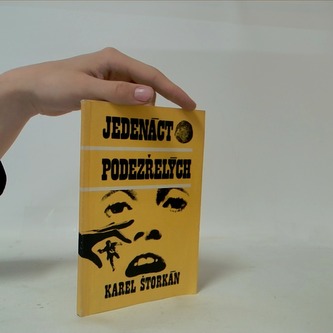 Jedenáct podezřelých