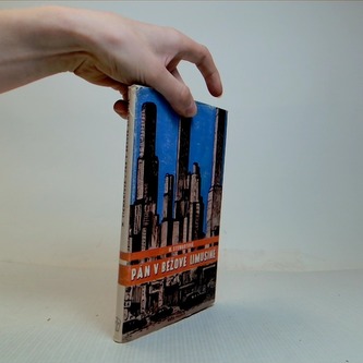 Pán v béžové limusině