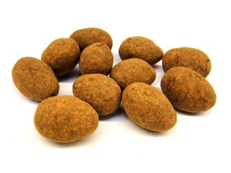 Mandle v mléčné čokoládě a skořici, balení 250 g