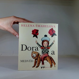 Dora a medvěd