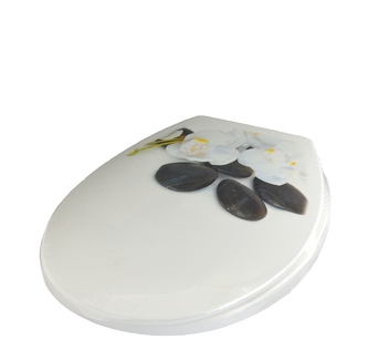 WC deska bílá orchidej černé kameny