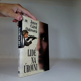 Lidé na úrovni