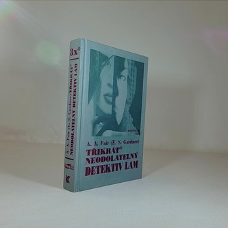 Třikrát neodolatelný detektiv lam