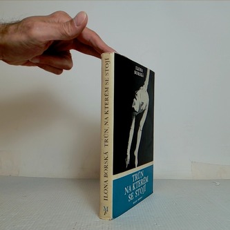 Trůn na kterém se stojí