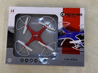 Dron Pioneer
