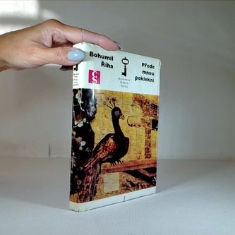 Přede mnou poklekni