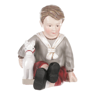 Chlapec držící koníka, polyresin.