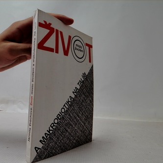 Život místo stvoření a makrobiotika na talíři