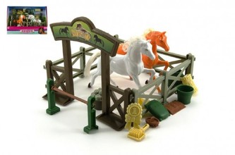 Stáj pro koně + 2ks kůň s doplňky plast v krabici 36x25,5x10cm