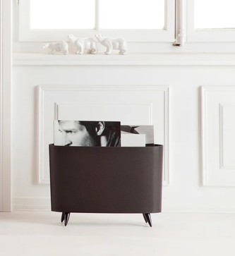 MILANO stojan na časopisy, noviny černý KOZIOL