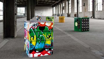 Sedák, stolička, taburet, odkládací stolek..Graffiti REMEMBER