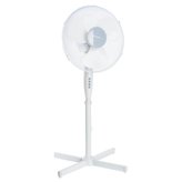 Účinný stojanový ventilátor s výkonem 50 W o průměru 40 cm s možností nastavení tří rychlostních stupňů.