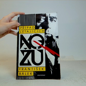 Případ létajících nožů