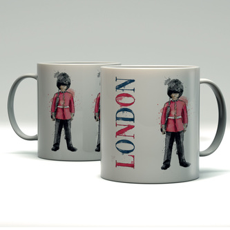 Porcelánový hrnek Londýnská stráž