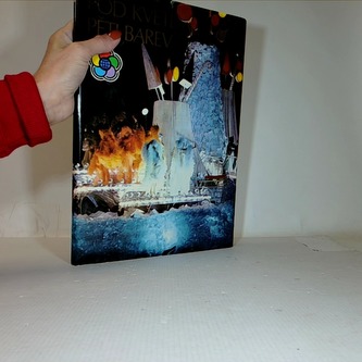 Pod květem pěti barev