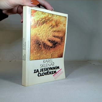 Za jeskynním člověkem