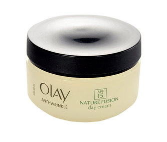 Olay Anti-Wrinkle Nature Fusion Denní pleťový krém Day Cream SPF15 50 ml pro ženy