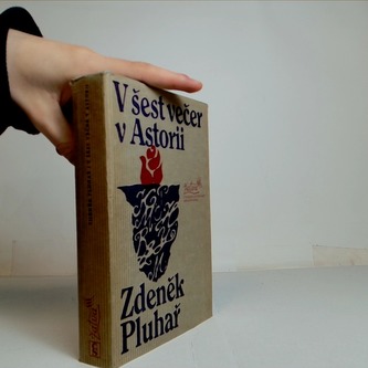 V šest večer v Astorii