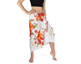 Sarong - Pareo VERADIS, bílý, oranžové a červené ibišky Sarong - Pareo VERADIS, bílý, oranžové a červené ibišky