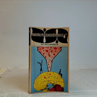 Nahoru po schodišti dolů