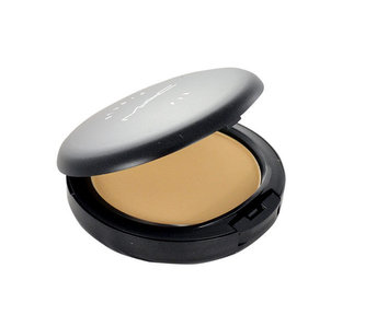 MAC Studio Fix Makeup Powder Plus Foundation 15 g C4 pro ženy