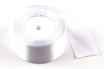 Saténová stuha 4 cm 1 bílá