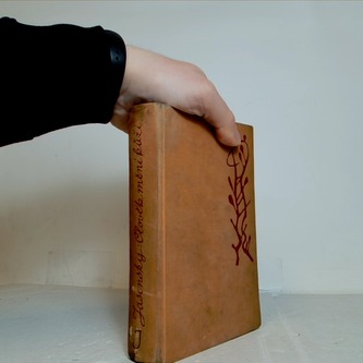 Člověk mění kůži