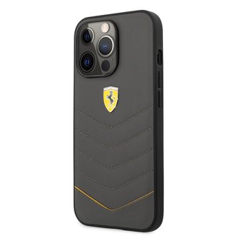 Ferrari Genuine Leather Quilted Zadní Kryt pro iPhone 13 Pro Dark Grey