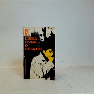 Liška hyne o půlnoci