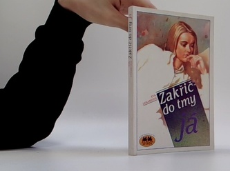 Zakřič do tmy Já