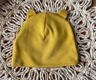 Kojenecká čepička s oušky Mamatti, Balón - hořčicová; 56 (1-2m)