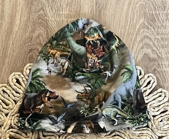 Bavlněná čepička Mamatti, Dino park - zelená s potiskem ; 56-80 (0-12m)