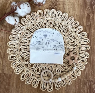 Kojenecká čepička Mamatti, Město - bílo/šedá, vel. 62; 62 (2-3m)