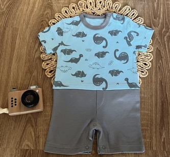 Body s nohavičkami Mamatti, Dino park - modrá s potiskem/šedá, vel. 74; 74 (6-9m)
