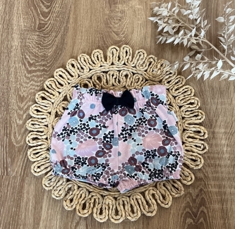 Bavlněné kraťásky s ozdobným páskem Mamatti, Květy, růžové s potiskem, vel. 80