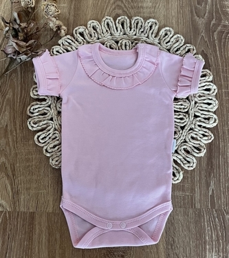 Kojenecké body, kr. rukáv Mamatti, zap. u krku, Baby Mouse - růžové s volánky, vel. 80; 80 (9-12m)