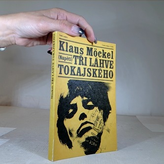 Tři láhve Tokajského