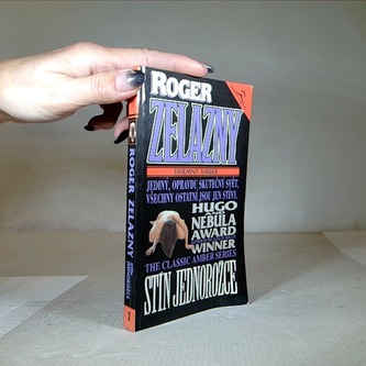 Tajemný Amber: Stín jednorožce