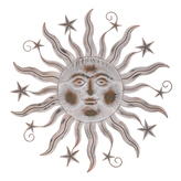Slunce, kovová nástěnná dekorace.