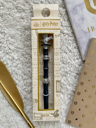 Propiska s kolejí, Harry Potter Typ: Propiska s kolejí - Havraspár (havran)